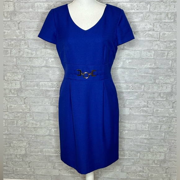 Tahari Dresses & Skirts - Tahari royal blue short sleeve dress with pockets size 8P